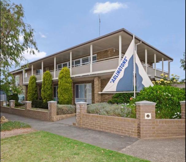 Arlingtons * Portarlington